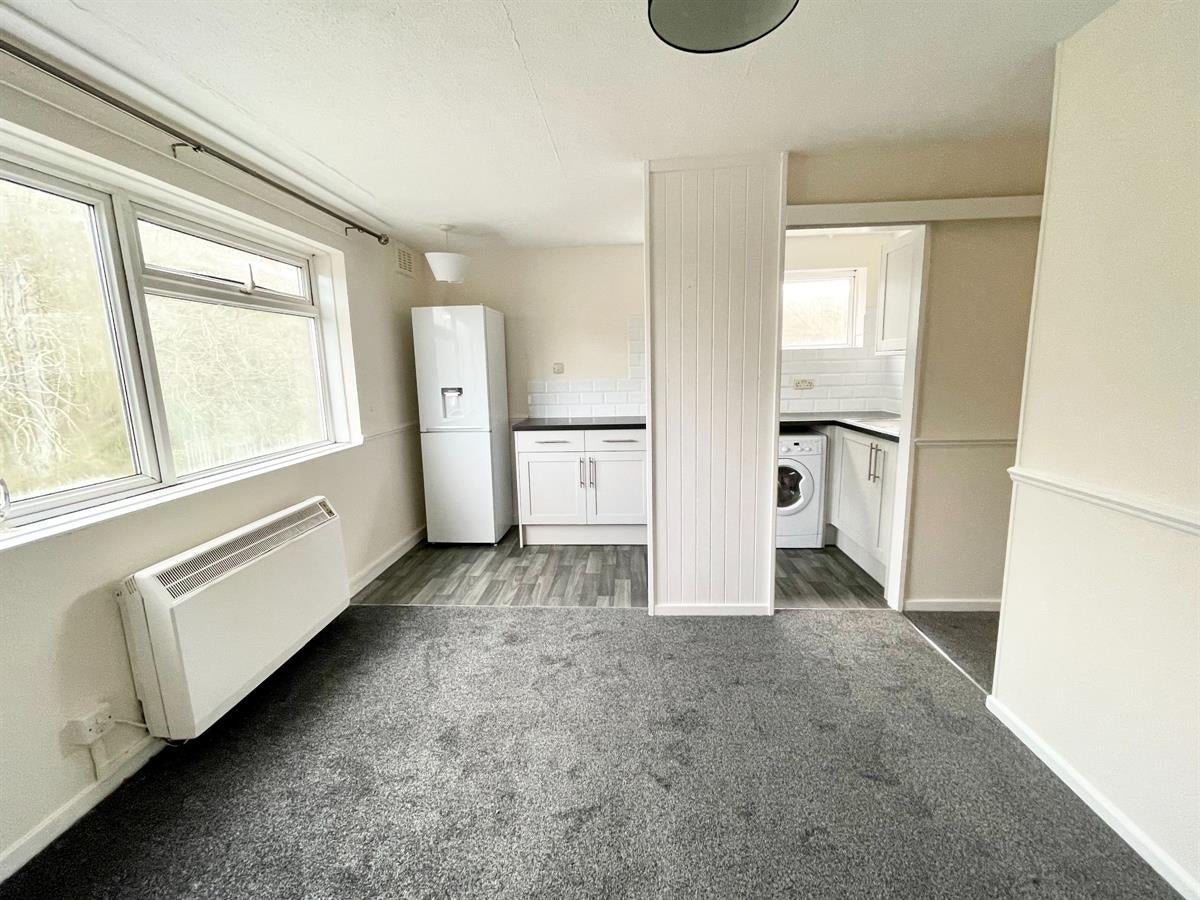 Flat Bursledon Road in Southampton