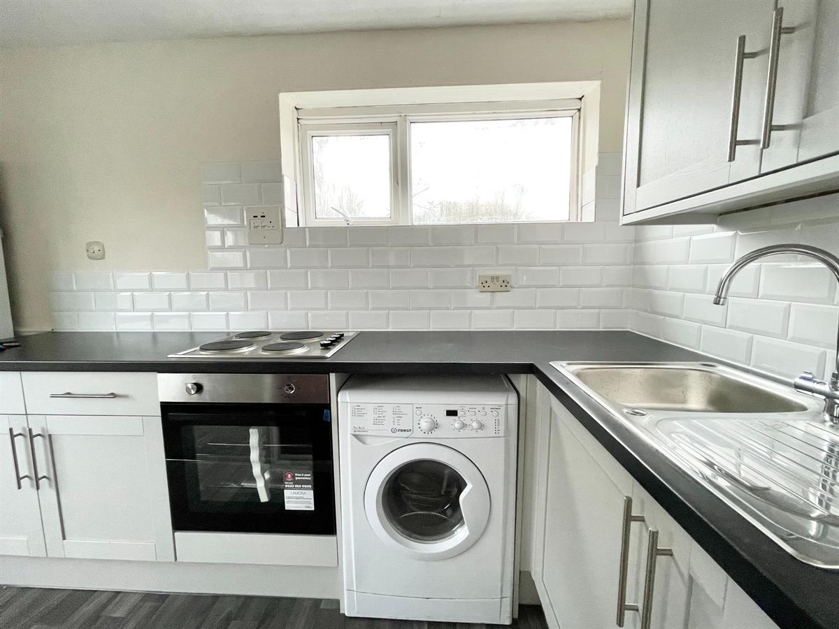 Flat Bursledon Road in Southampton