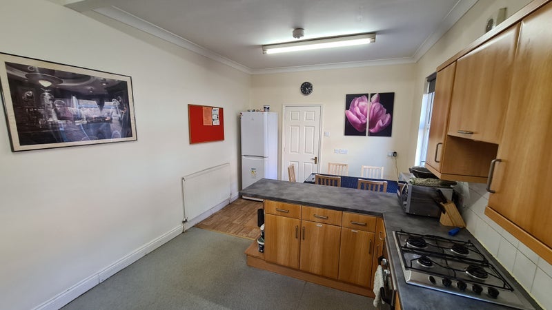 Room Albany Road in Coventry