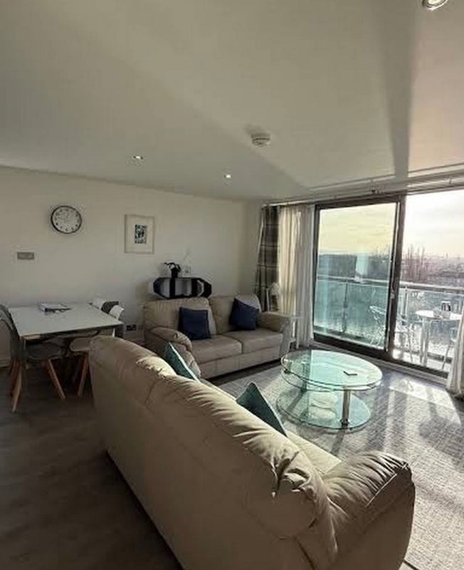 Room Clyde Street in Glasgow