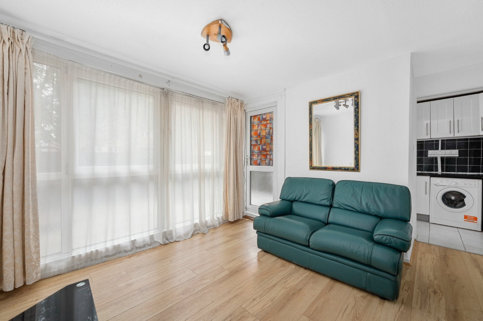 Flat Marsden Street in Greater London