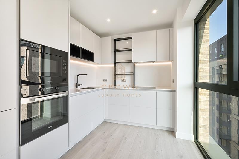 Flat Woodberry Down in Greater London