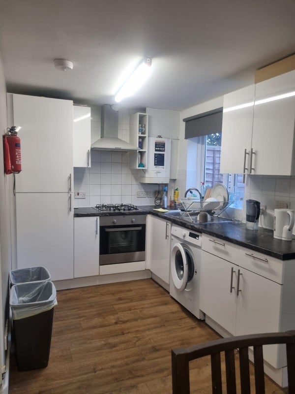 Room Jamestown Way in Greater London