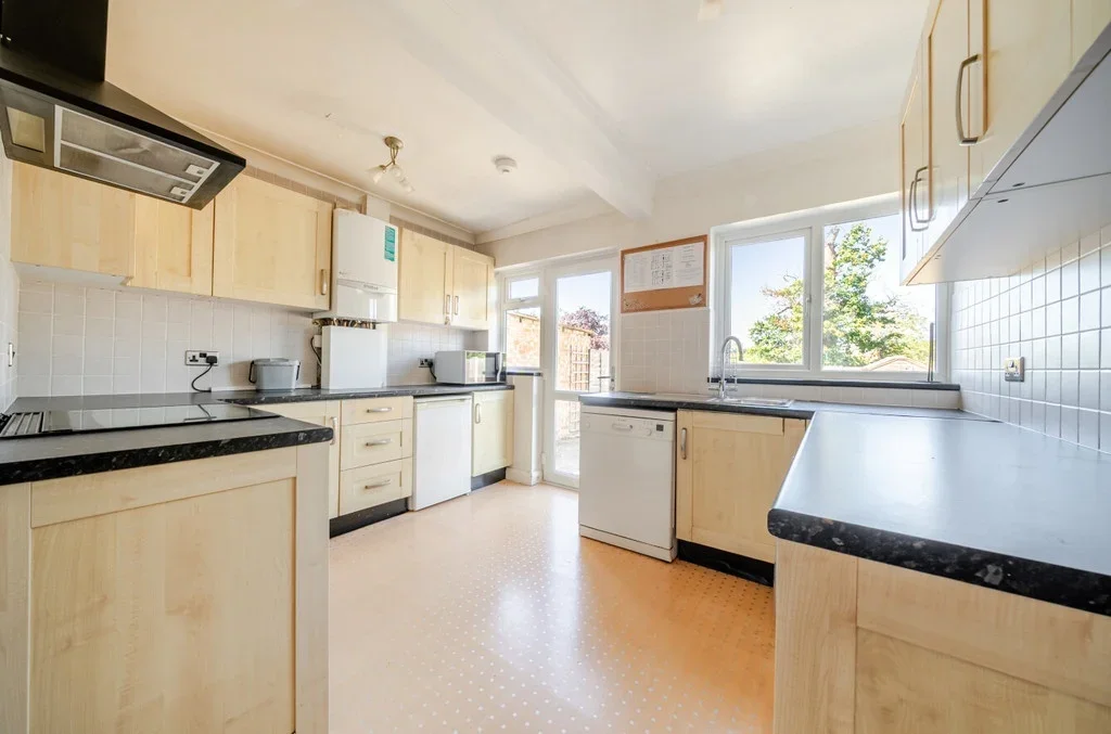 House Hurst Road in Greater London