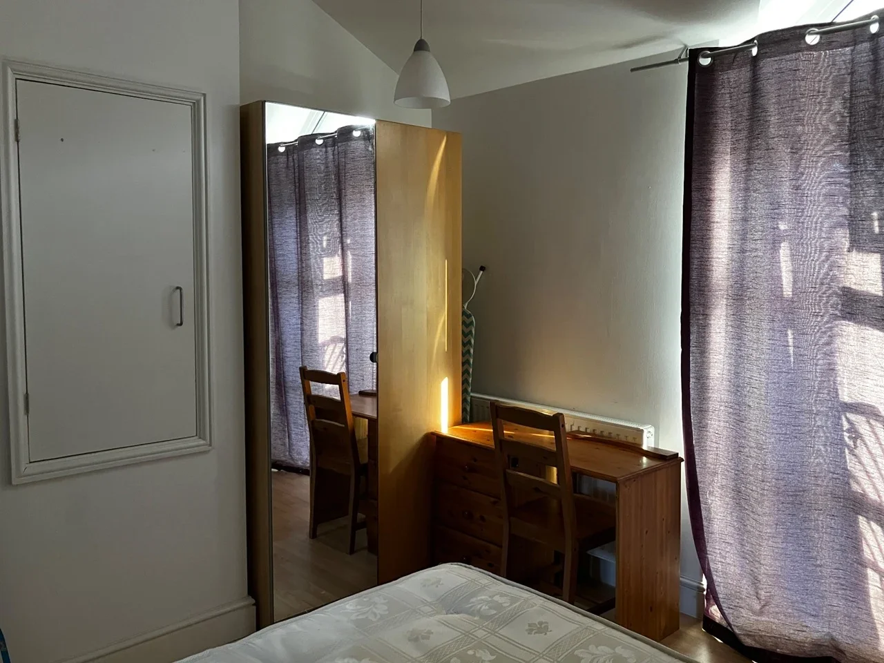 Flat Garratt Terrace in Greater London