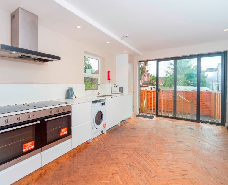 Room Moss Lane East in Manchester