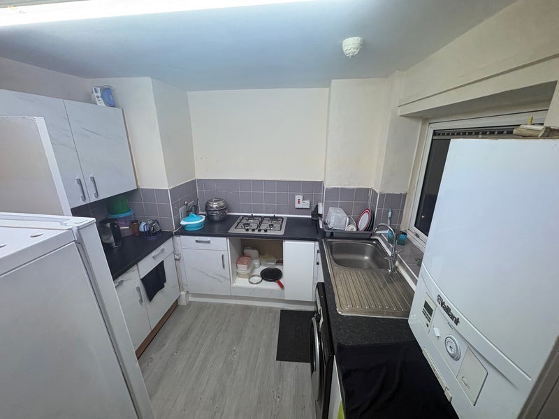 Room Windsor Road in Greater London
