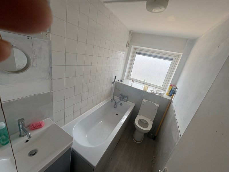 Room Windsor Road in Greater London