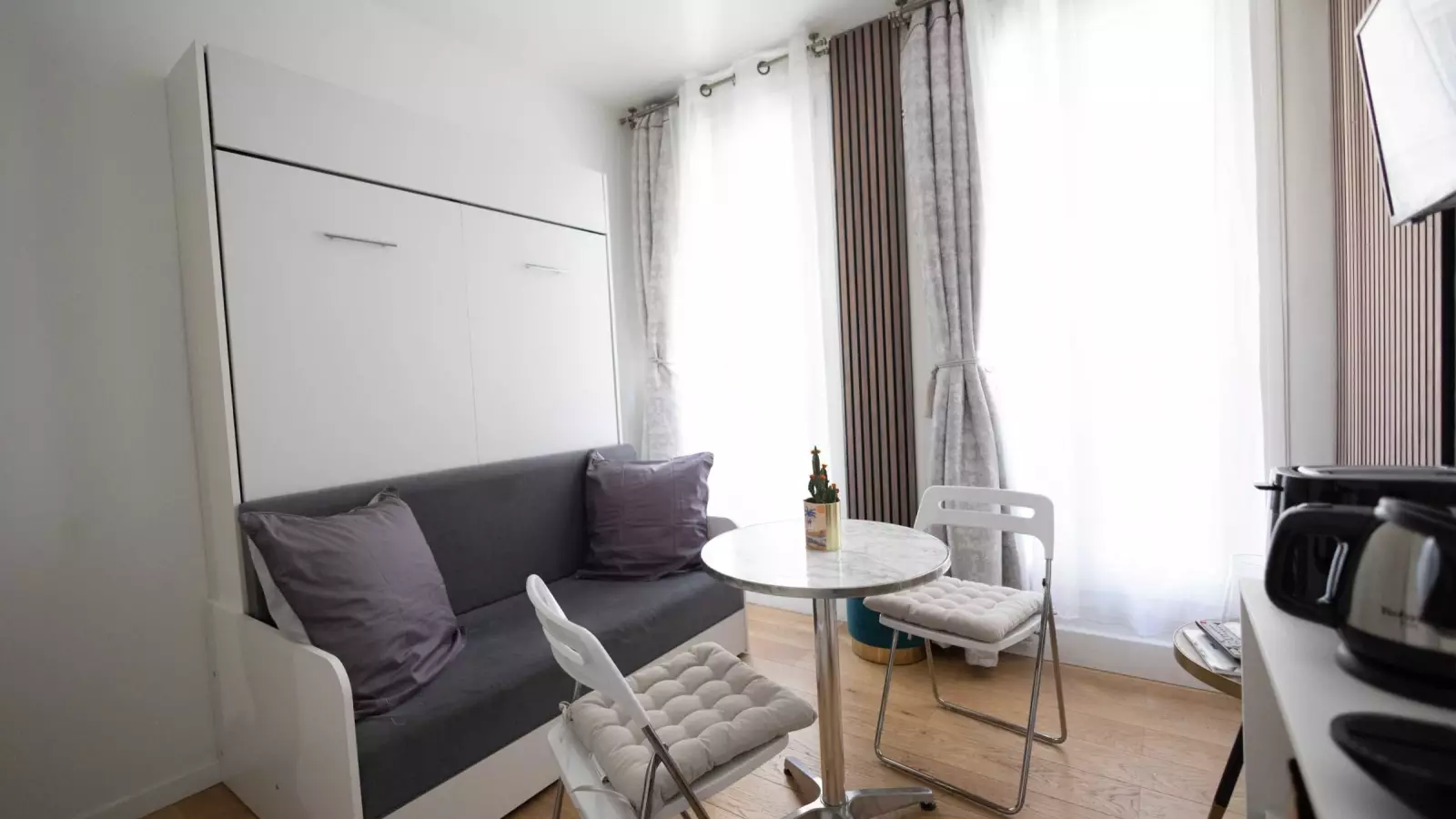 Flat Rue Garreau in Paris