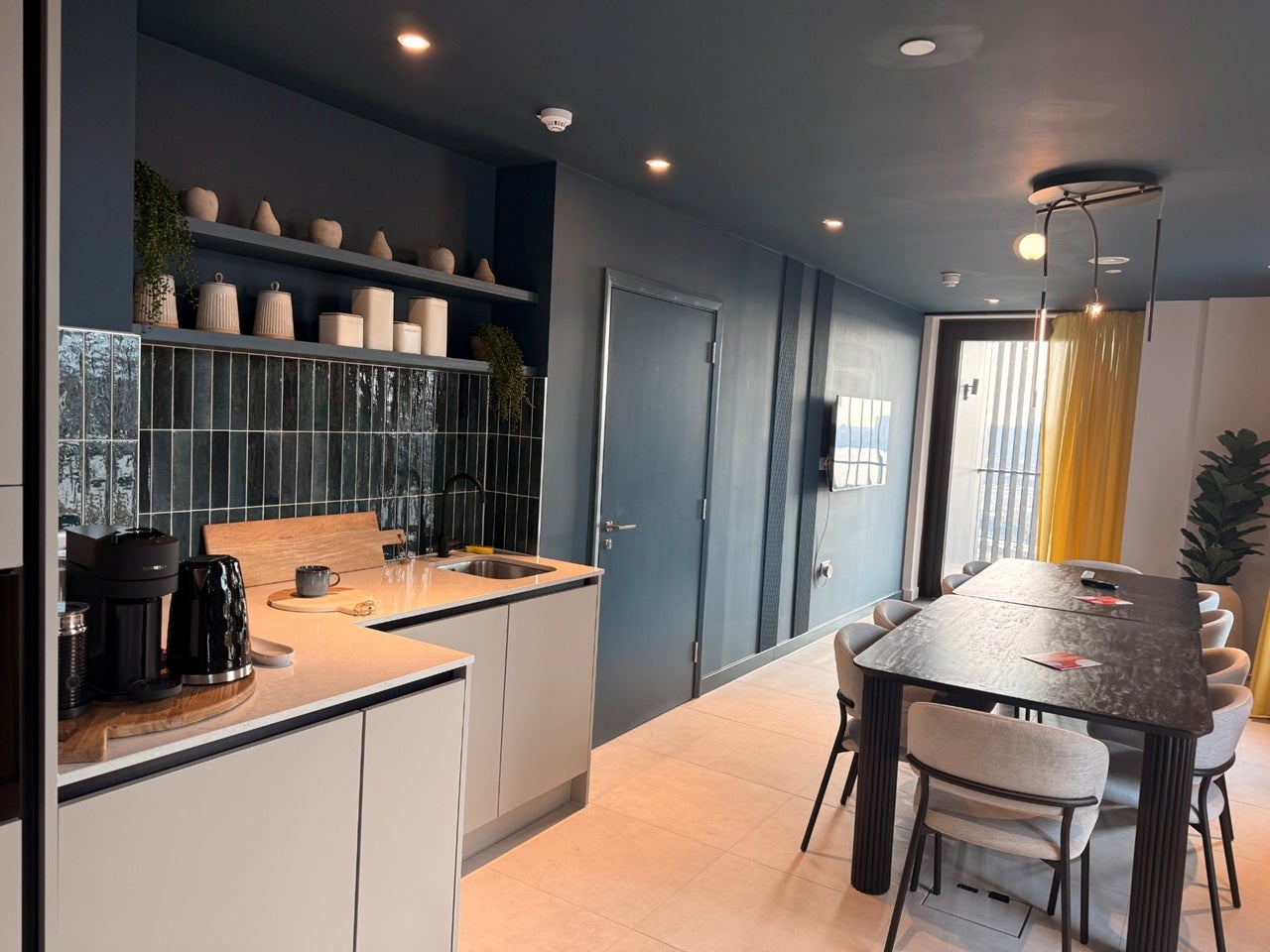 Room West Parkside in Greater London