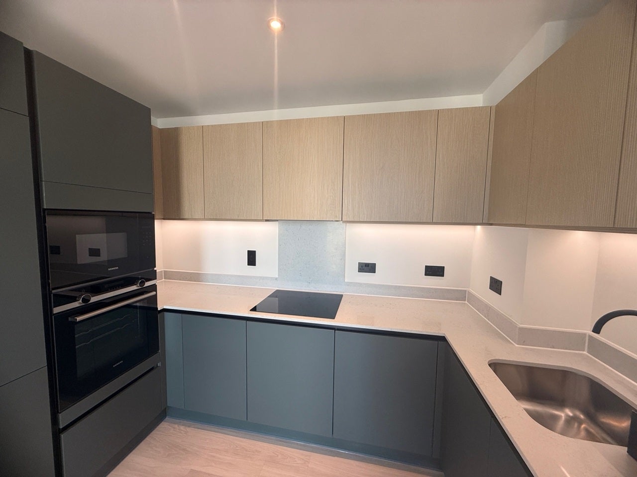 Room West Parkside in Greater London