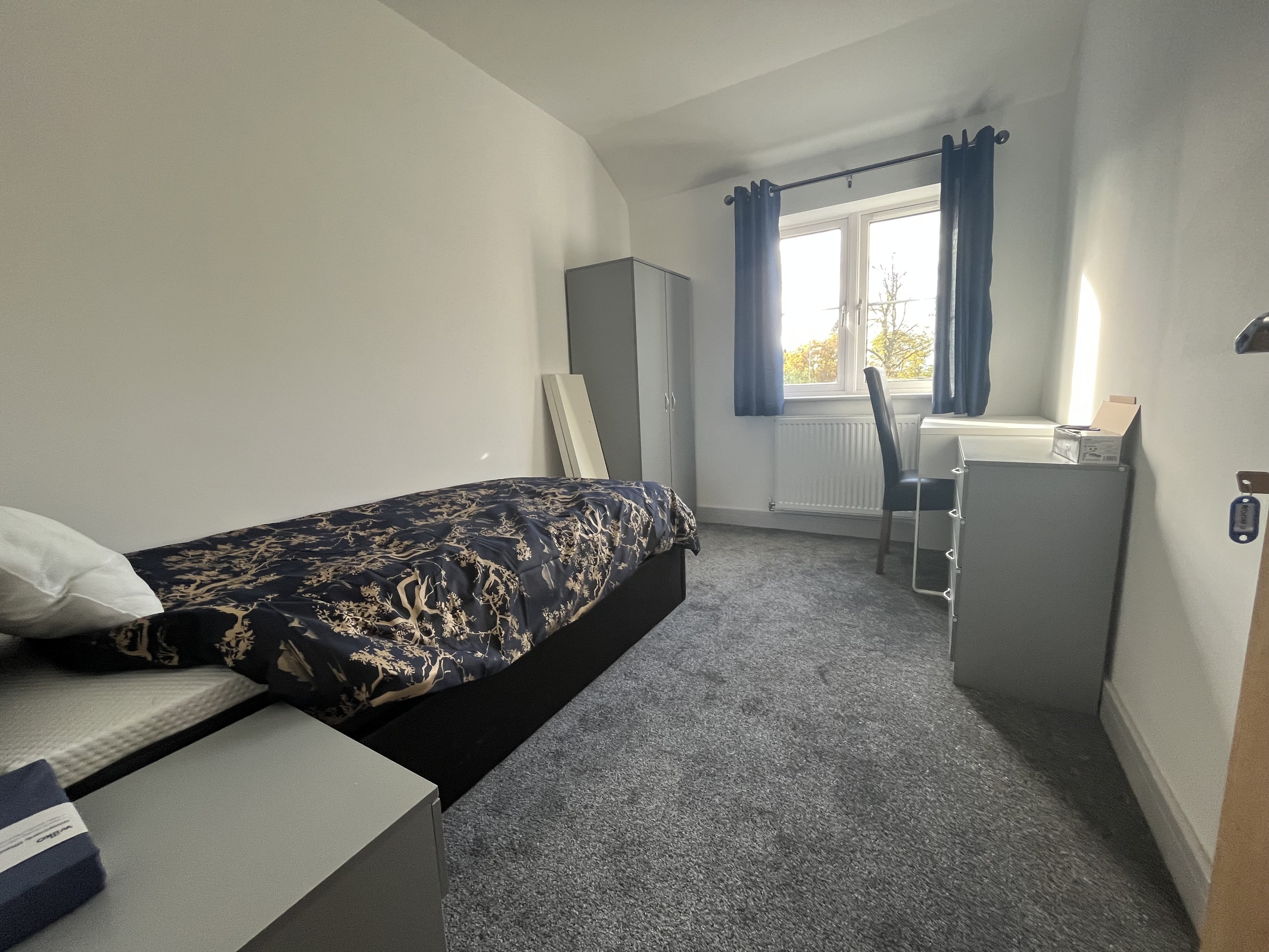 Room Kingsley Road in Northampton