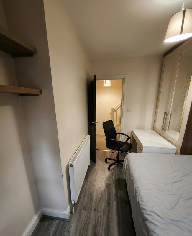 Room Jervis Road in Greater London