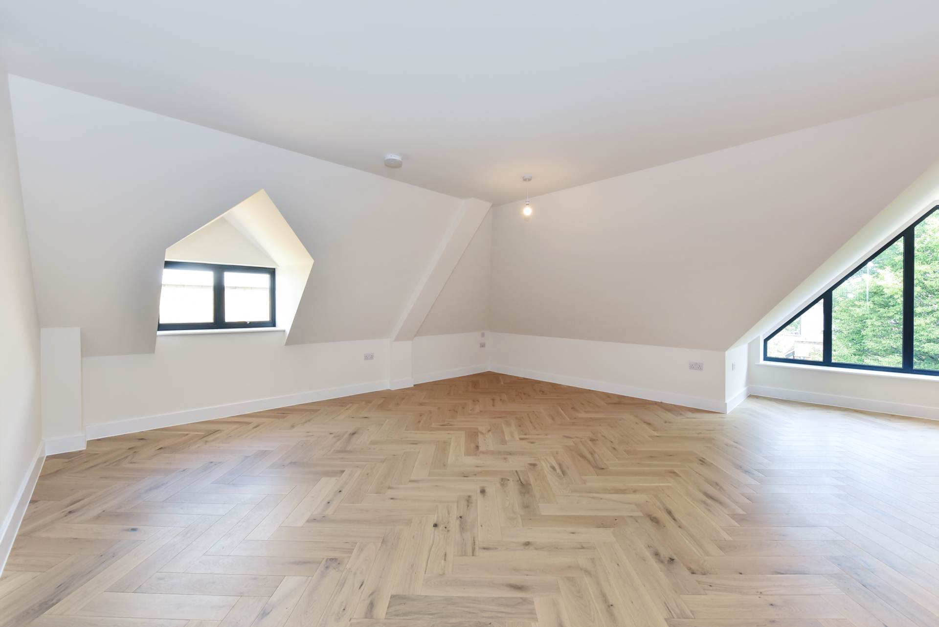 Flat Somerset Road in London