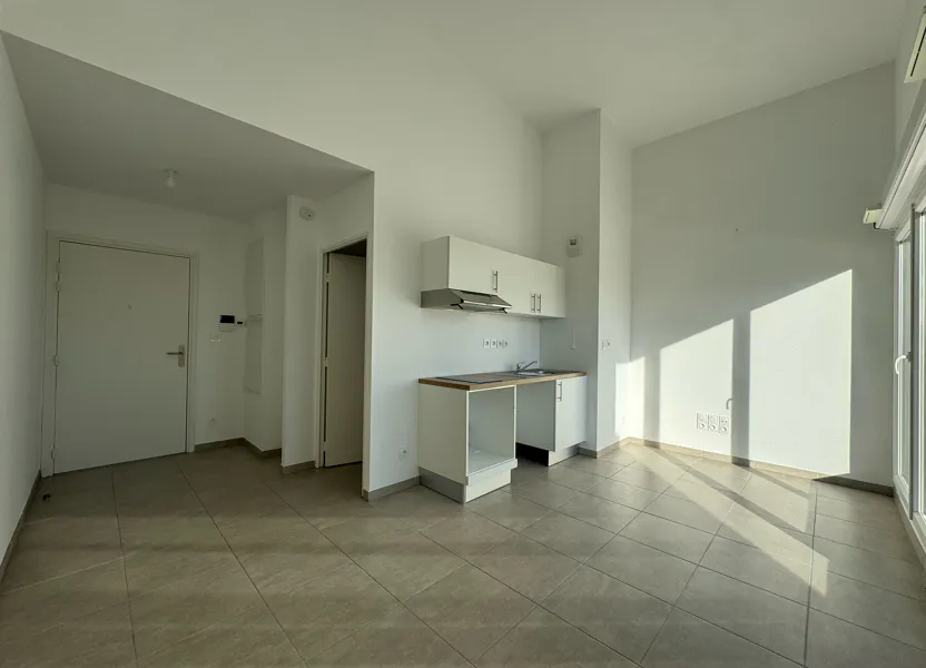 Flat Impasse de l'Aubespin in Istres