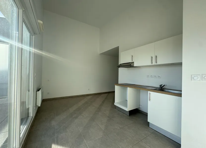 Flat Impasse de l'Aubespin in Istres