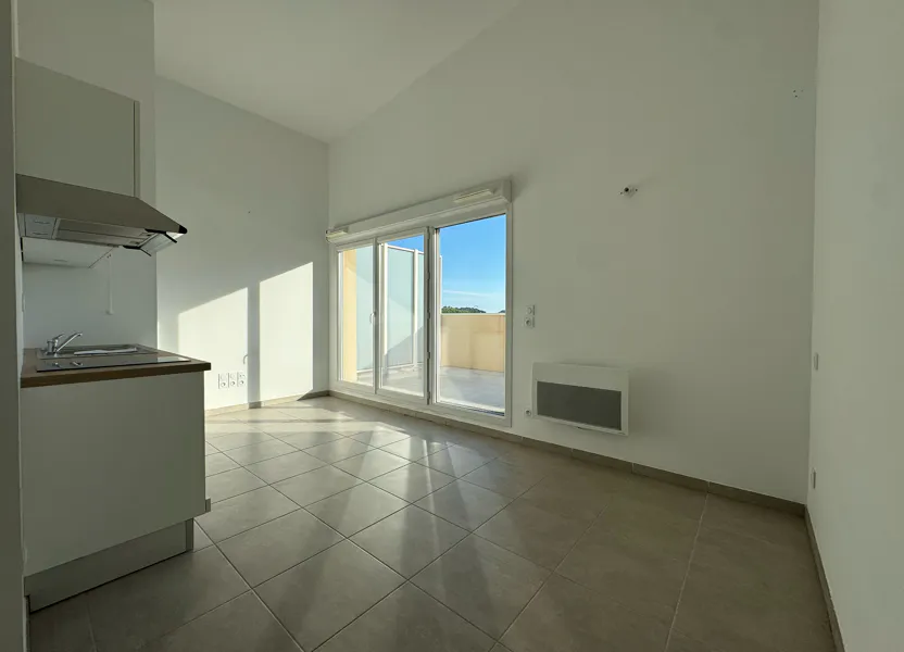 Flat Impasse de l'Aubespin in Istres