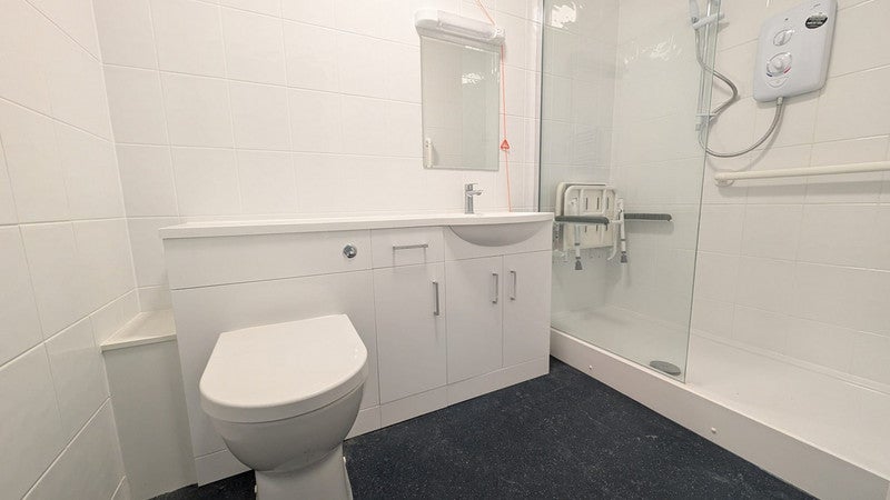 Flat Chesswood Road in Worthing