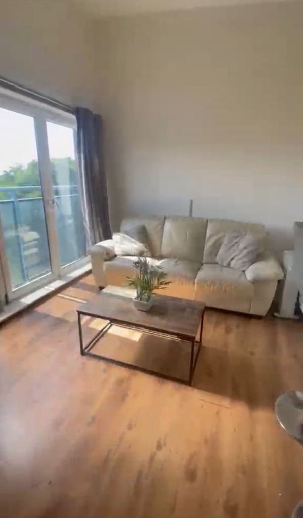 Flat Maryhill Road in Glasgow
