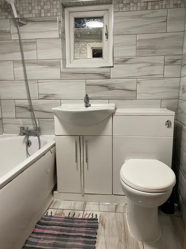 Room Kingsland Road in Greater London