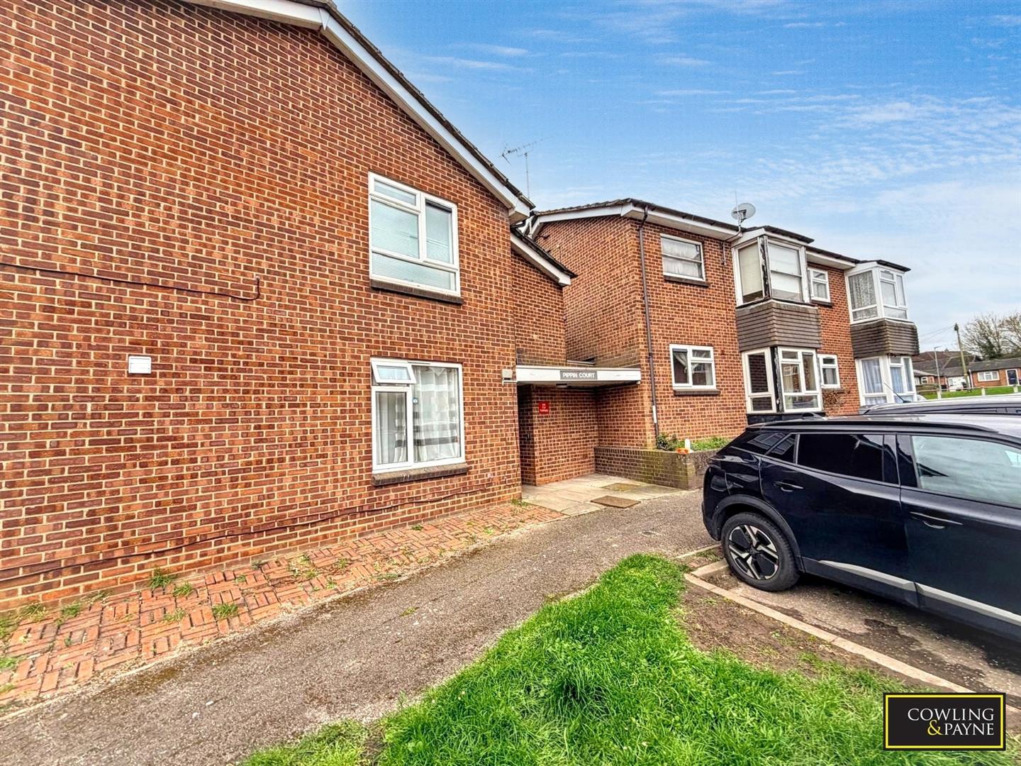 Flat Appletree Way in Basildon