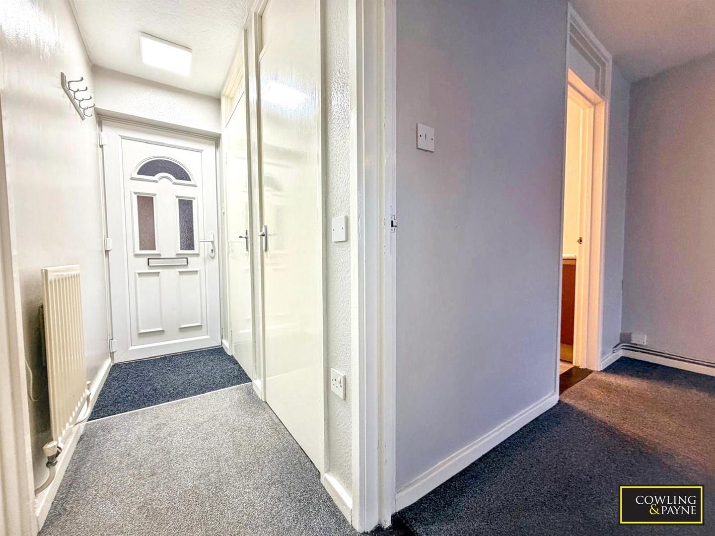 Flat Appletree Way in Basildon