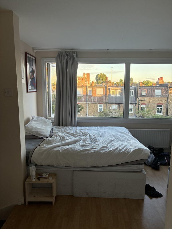 Room Nella Road in Greater London