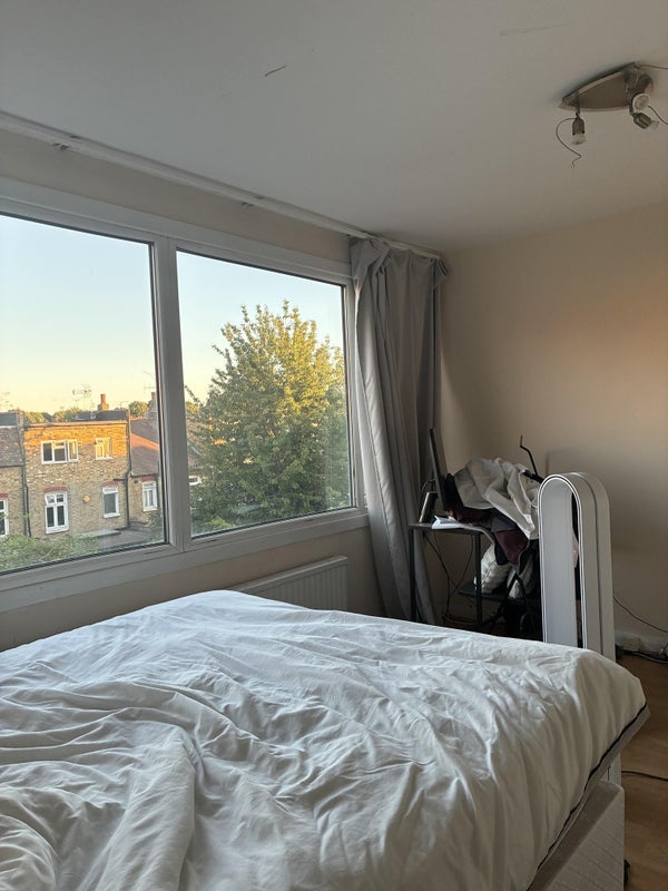 Room Nella Road in Greater London