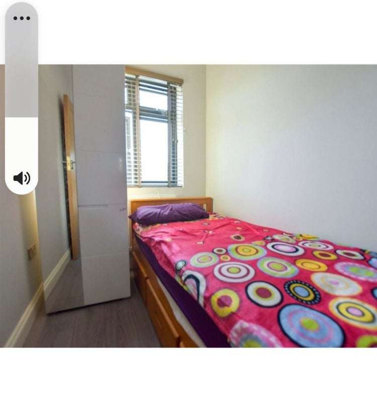 Room Ringwood Avenue in Greater London