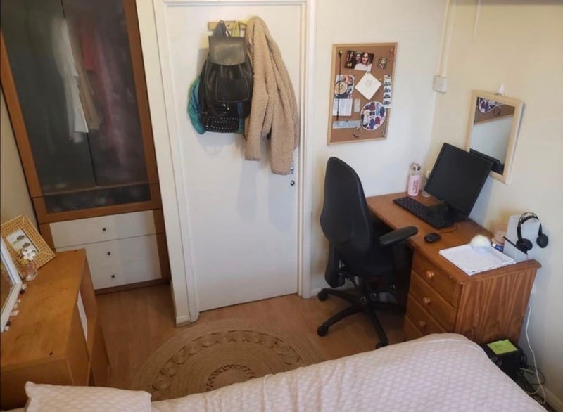 Room Darling Row in Greater London