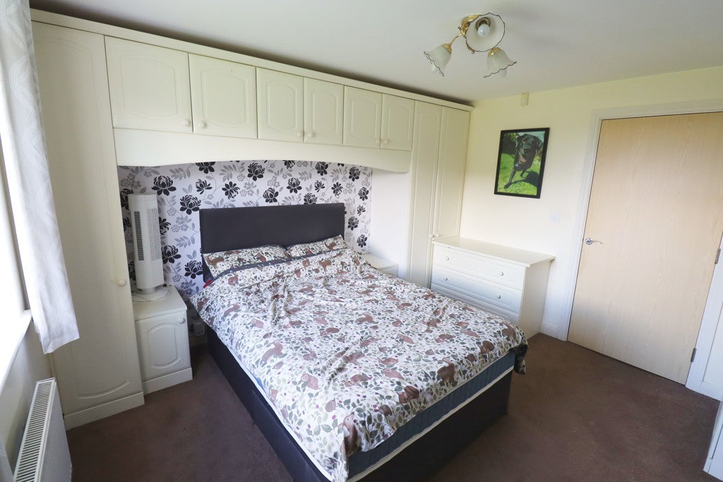 Flat Pickering Place in Hinckley and Bosworth
