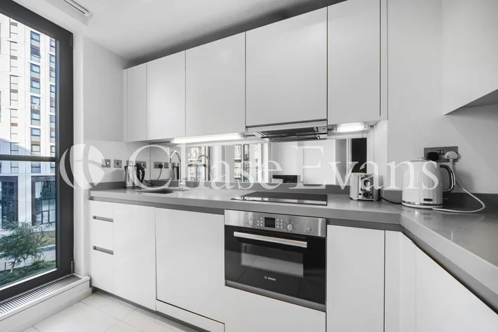Flat Alexia Square in Greater London