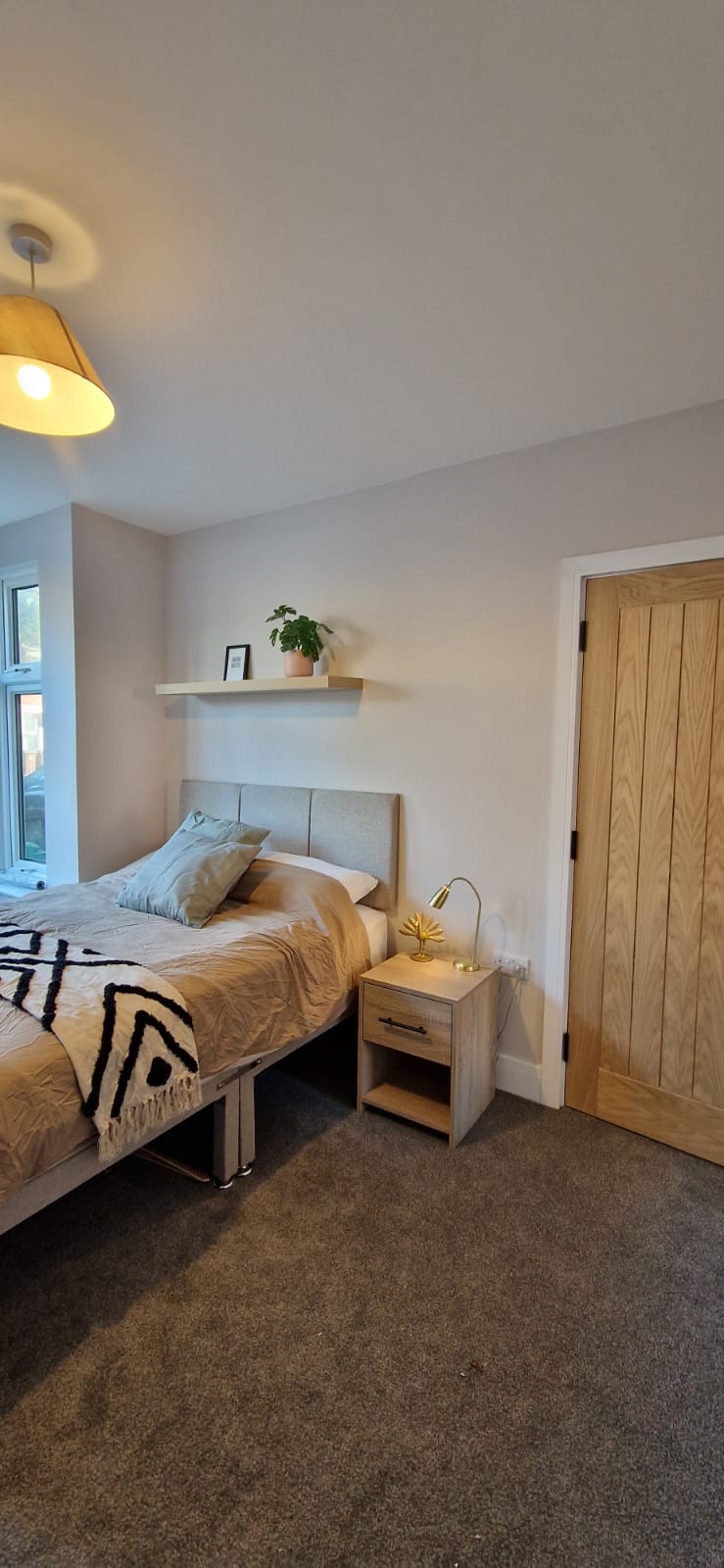 Room Beeston Road in Nottingham