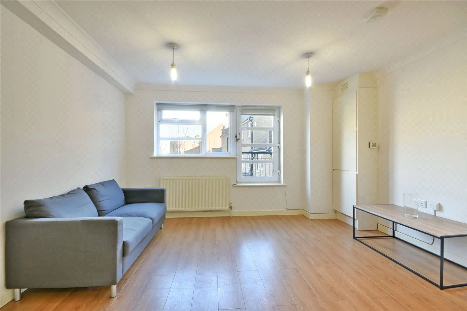 Flat Vallance Road in Greater London