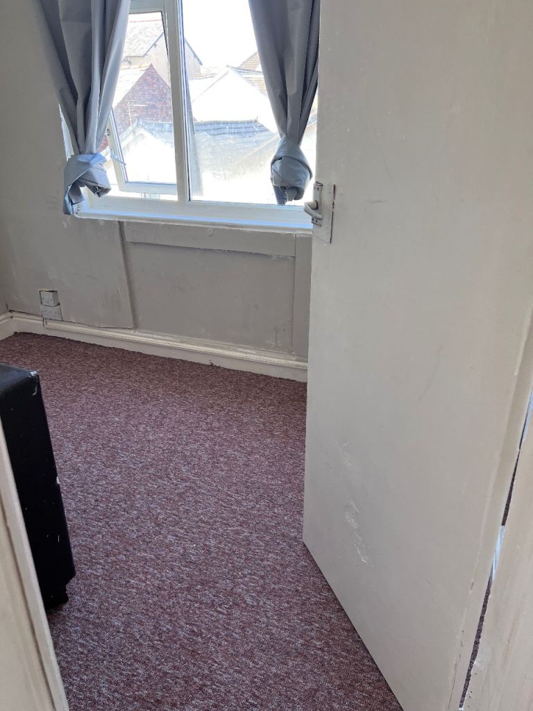 Flat Crystal Road in Blackpool
