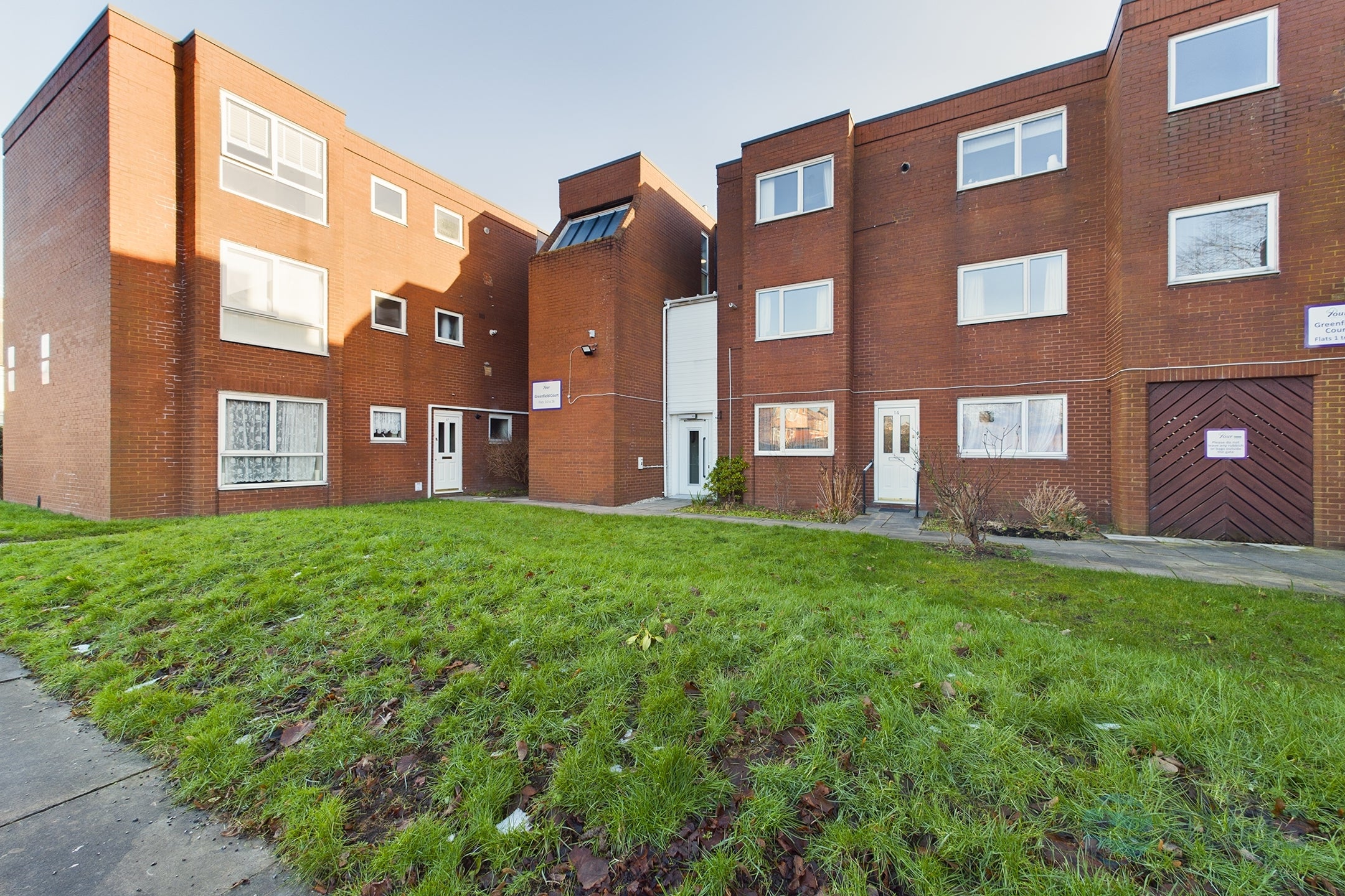 Flat Greenfield Way in Liverpool