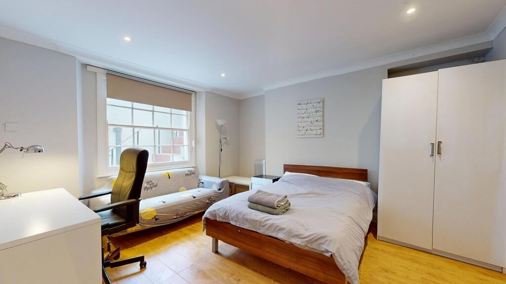 Flat Gloucester Place in City of Westminster