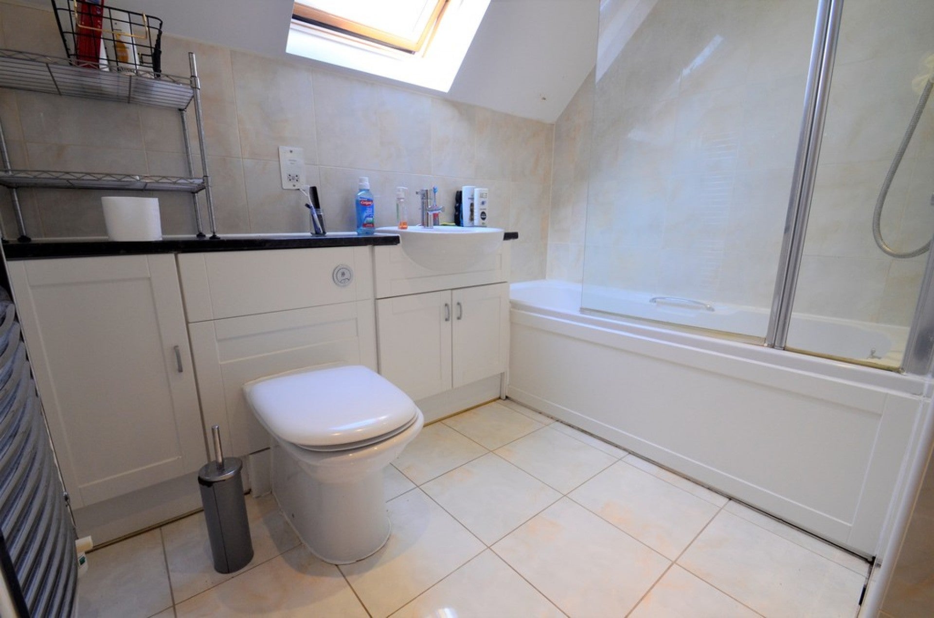 Room Egham Hill in Borough of Runnymede