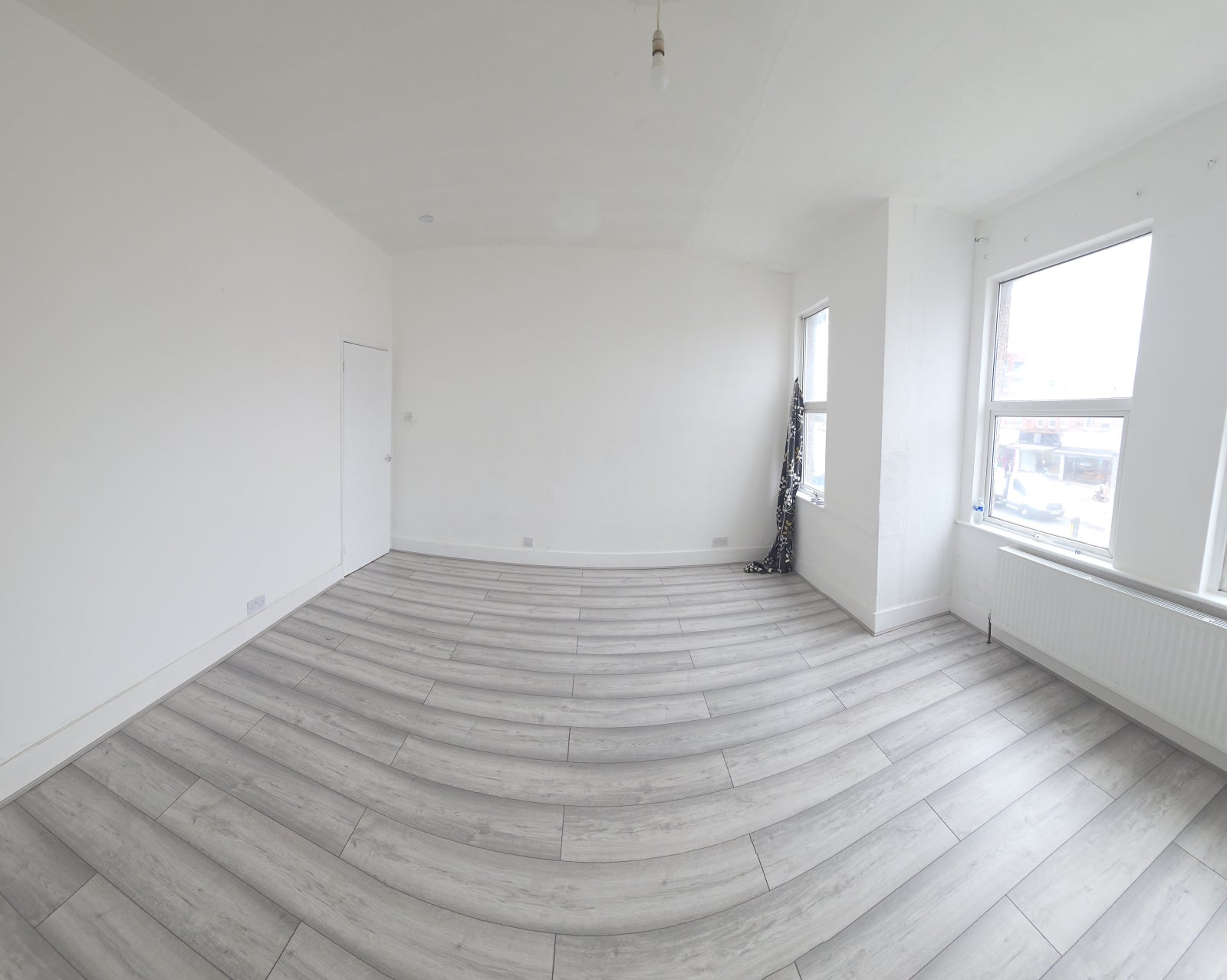 Flat Rosslyn Crescent in Greater London