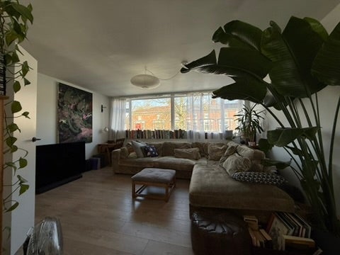 Room Brabham Close in Manchester