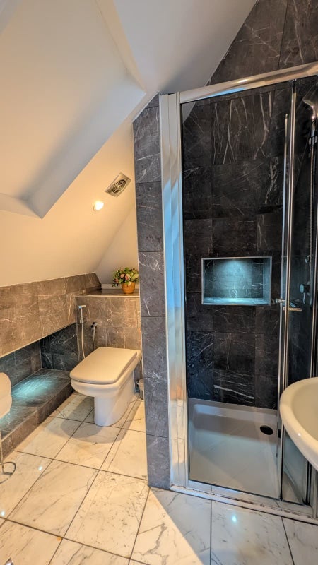 Room Corringway in Greater London