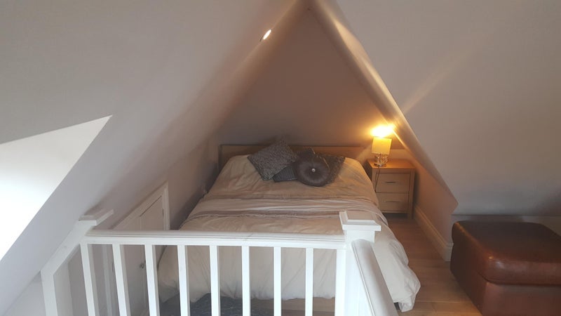 Room Corringway in Greater London