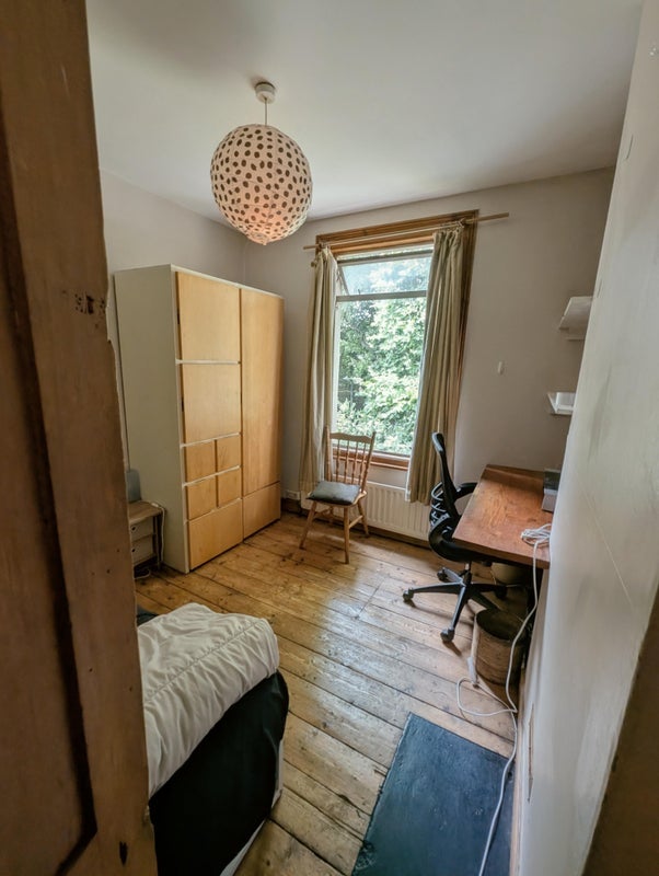 Room Rosebery Avenue in Bristol