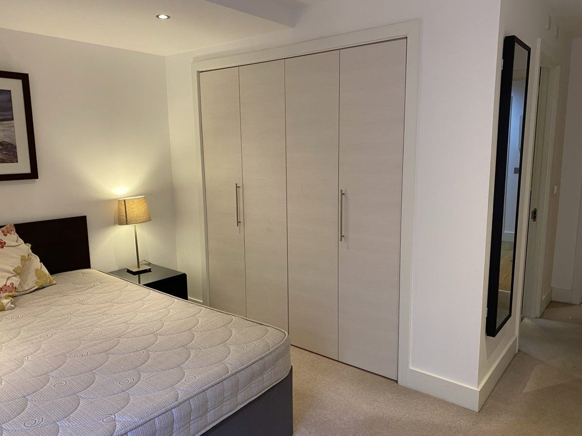 Flat Brandfield Street in City of Edinburgh