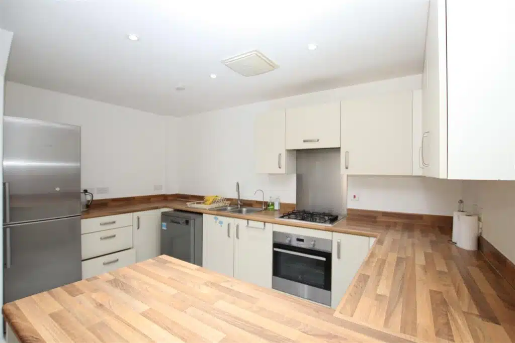 House Oakes Crescent in Dartford