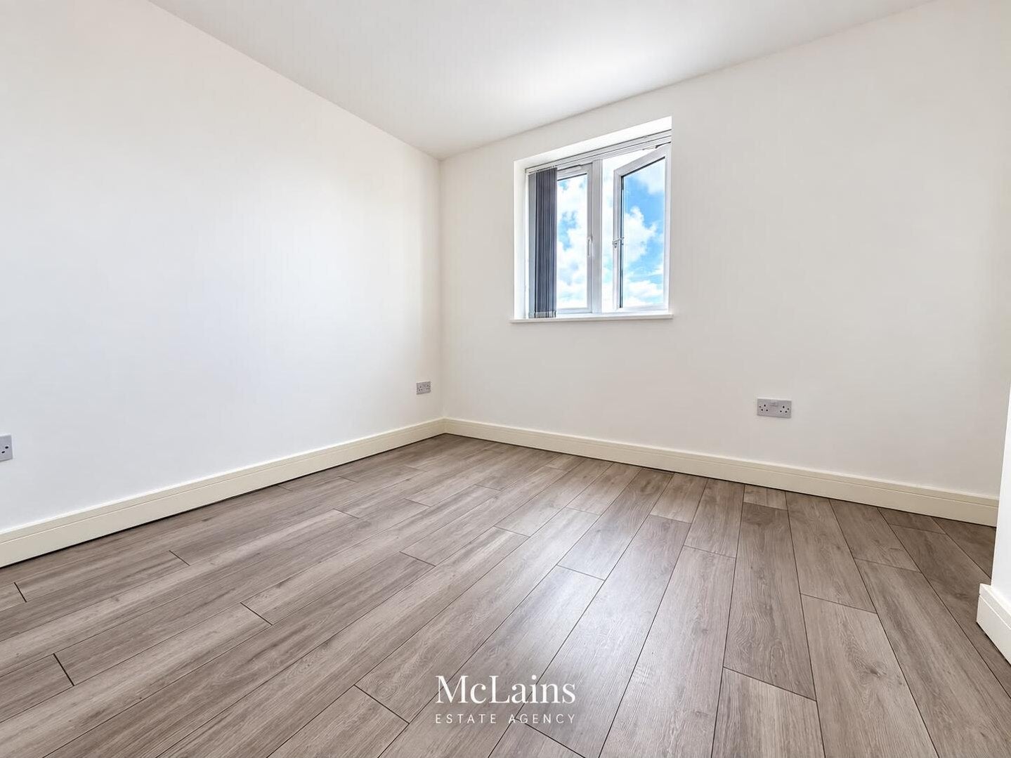 Flat Ramridge Road in Luton