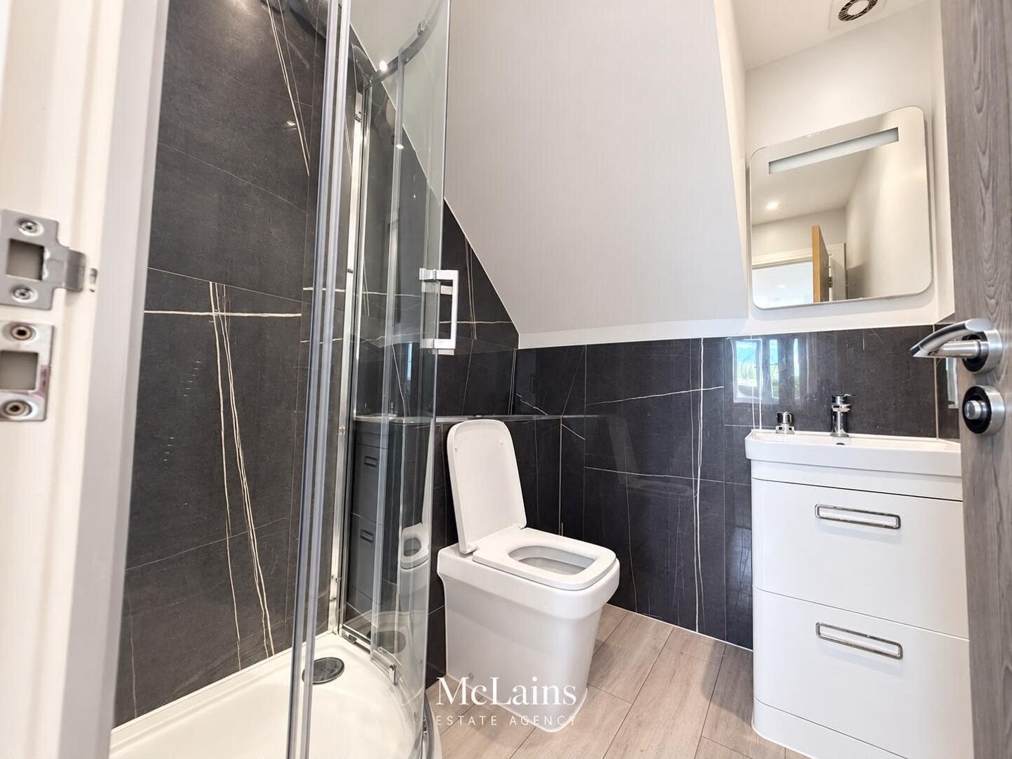 Flat Ramridge Road in Luton
