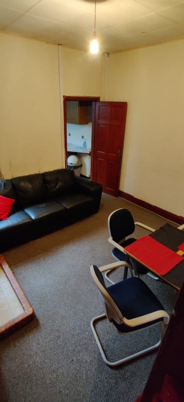 Room Ena Road in Coventry