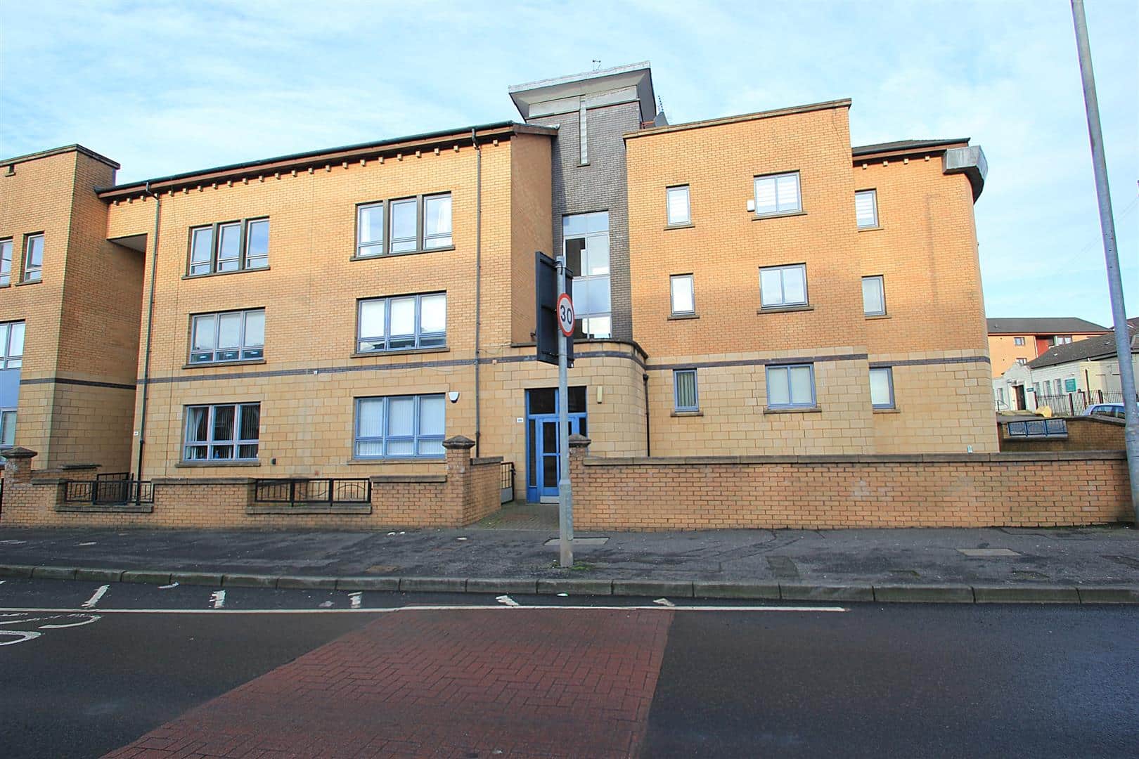 Flat Hawthorn Street in Glasgow