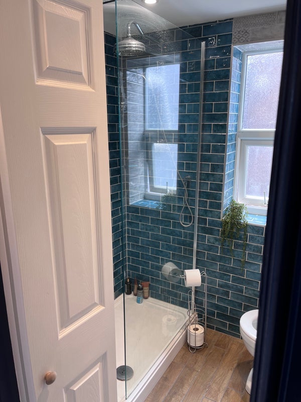 Room Eastdale Road in Liverpool